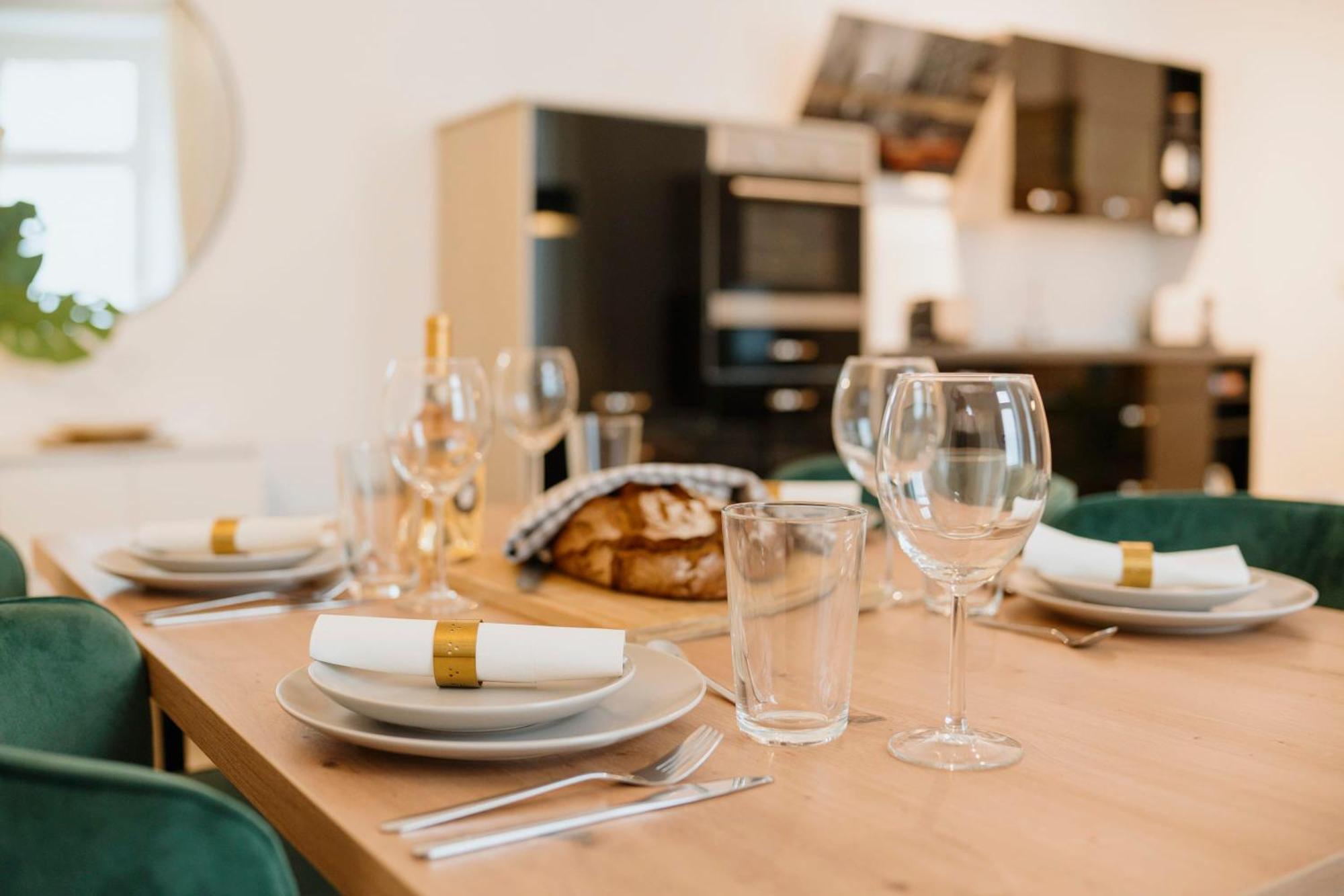 Appartement Homely - Quiet, Large Living Area, Courtyard I Supermarket *